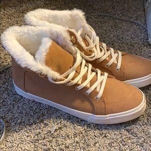 Suede and faux fur sneakers